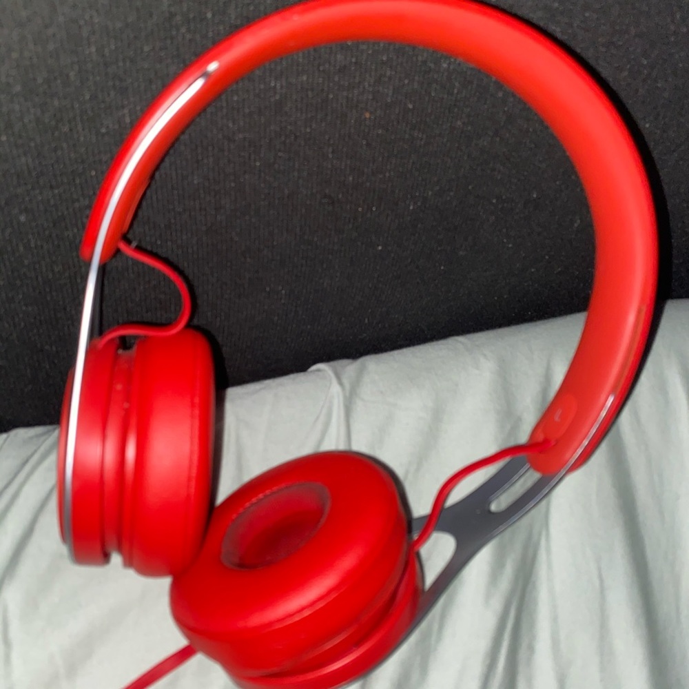 Beats - Picture 3 of 5